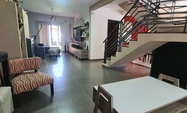 CASA 4 AMBIENTES EN VENTA MONTE GRANDE