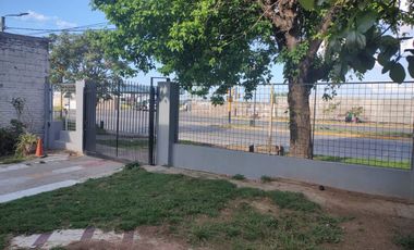 Ideal 2 familias Casa en venta 5 ambientes Bernal