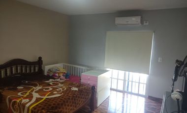 Ideal 2 familias Casa en venta 5 ambientes Bernal