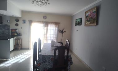 Ideal 2 familias Casa en venta 5 ambientes Bernal