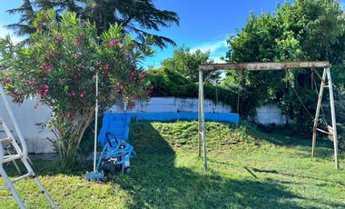 CASA C/DEPTO Y GRAN LOTE