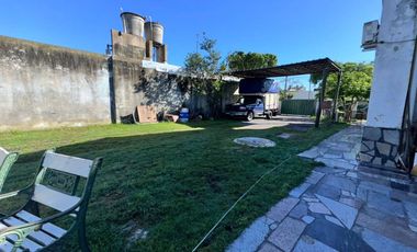 CASA C/DEPTO Y GRAN LOTE