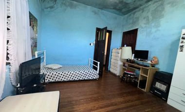 CASA C/DEPTO Y GRAN LOTE