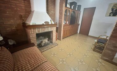 Venta Casa 4 ambientes c/cochera en Jose C.Paz