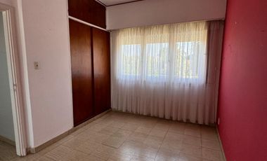 CASA EN VENTA EN PEHUAJÓ CON PILETA