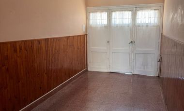 CASA EN VENTA EN PEHUAJÓ CON PILETA