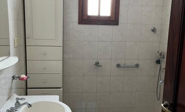 CASA EN VENTA EN PEHUAJÓ CON PILETA