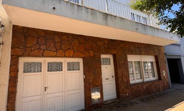 CASA EN VENTA EN PEHUAJÓ CON PILETA
