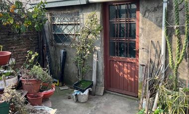 CASA EN VENTA EN 9 DE JULIO CON GALPON