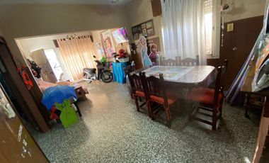 CASA EN VENTA EN JUNIN CON PATIO