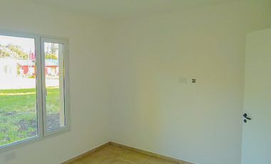 VENTA CASA A ESTRENAR 4 AMB BARRIO LAS LOMAS