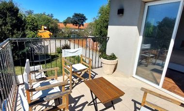 VENTA CASA 4 AMB CON PARQUE , MAR DEL PLATA