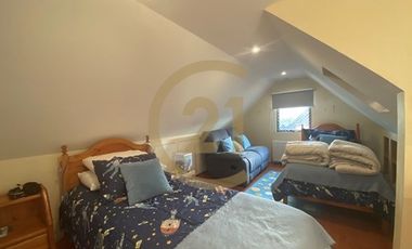 Arriendo casa en Los Trapenses Condominio 5d+serv.