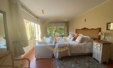 Arriendo casa en Los Trapenses Condominio 5d+serv.