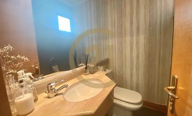 Arriendo casa en Los Trapenses Condominio 5d+serv.