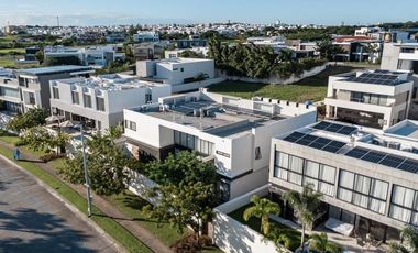 Casa en VENTA en MARINA Y GOLF PUNTA TIBURON