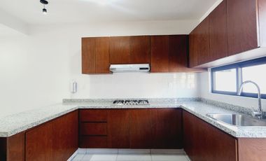 CASA EN VENTA con recamara en planta baja Fraccionamiento LOMAS DEL DORADO