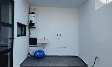 CASA EN VENTA con recamara en planta baja Fraccionamiento LOMAS DEL DORADO