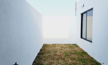 CASA EN VENTA con recamara en planta baja Fraccionamiento LOMAS DEL DORADO