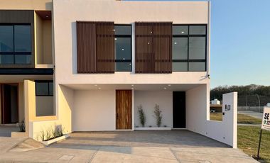Casa en VENTA en LOMAS DEL DORADO