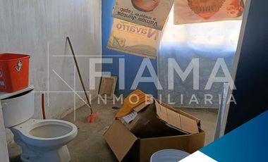 BODEGA CON OFICINA EN VENTA, COL. AMADO NERVO, TEPIC, NAY. (EN)