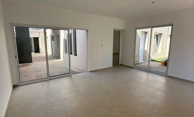 Casa en PH  de 3 dormitorios en Esperanza Renovada a Estrena