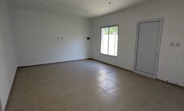 Casa en PH  de 3 dormitorios en Esperanza Renovada a Estrena