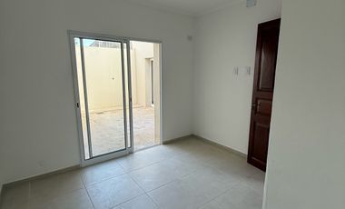 Casa en PH  de 3 dormitorios en Esperanza Renovada a Estrena
