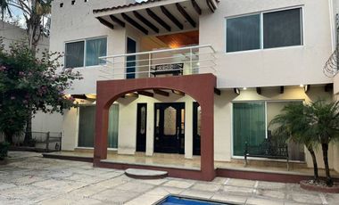 Casa sola alberca 👙 propia 400mts 📍 Ocotepec, Morelos $5,500,000 💵