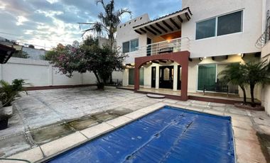 Casa sola alberca 👙 propia 400mts 📍 Ocotepec, Morelos $5,500,000 💵