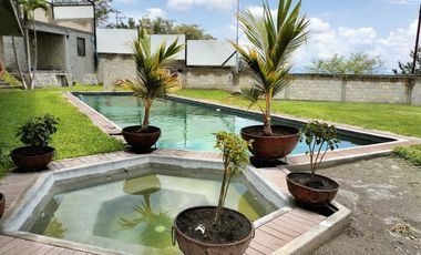 Casa sola jardín 🌱 alberca 🏊🏻‍♀️ propios 📍Xochitepec. 1000 mts $3,500,000 💵
