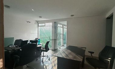 Edificio en venta en Tlalnepantla sobre Gustavo Baz