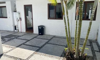 Casa en calle cerrada  en Venta