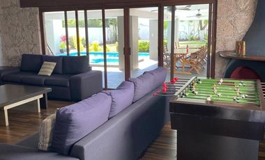 Casa en calle cerrada  en Venta