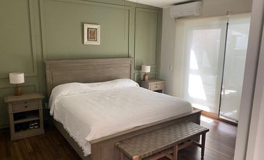 Casa en calle cerrada  en Venta