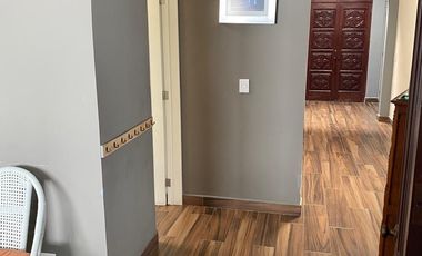 Casa en calle cerrada  en Venta