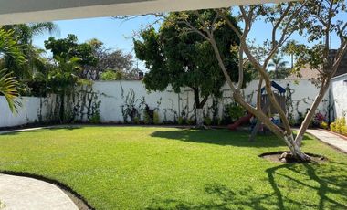 Casa en calle cerrada  en Venta