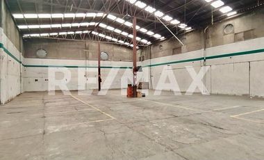 Venta de amplia Bodega Comercial cerca de Central de Abastos - (3)