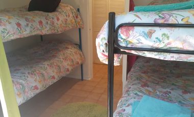 CASA  CON 37 METROS ORILLA LAGO