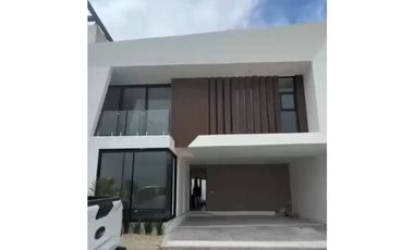 CASA HERMOSA EN PREVENTA EN PUERTA DE HIERRO