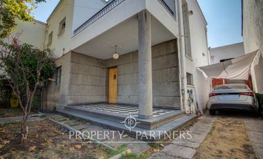 Amplia casa Habitacional / Comercial, cercana a Barrio Italia