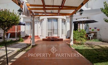 Amplia casa Habitacional / Comercial, cercana a Barrio Italia