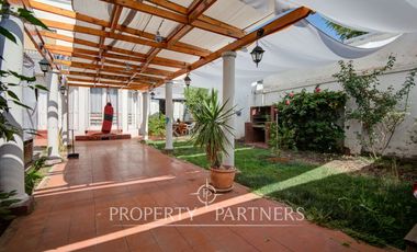 Amplia casa Habitacional / Comercial, cercana a Barrio Italia