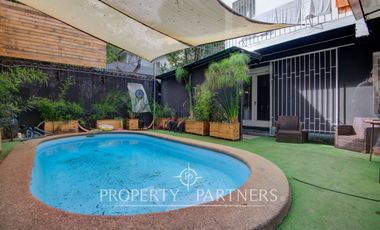 Casa ideal para renovar en el encantador barrio de Plaza Las Lilas