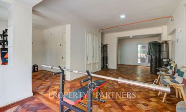 Casa ideal para renovar en el encantador barrio de Plaza Las Lilas