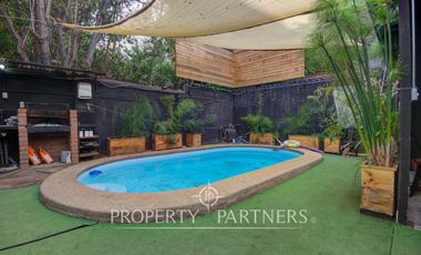 Casa ideal para renovar en el encantador barrio de Plaza Las Lilas