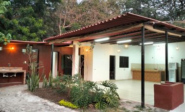 Se renta Quinta con terraza en Km 1 camino la Capacha, Colima