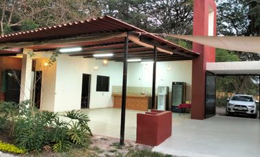 Se renta Quinta con terraza en Km 1 camino la Capacha, Colima