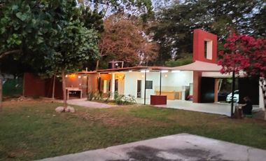 Se renta Quinta con terraza en Km 1 camino la Capacha, Colima