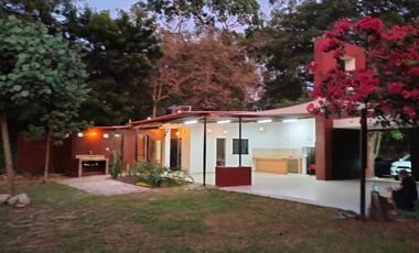 Se renta Quinta con terraza en Km 1 camino la Capacha, Colima